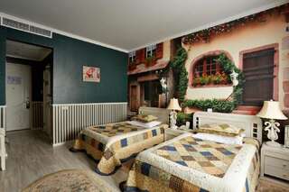 Гостиница Бутик-отель Green House Тюмень Стандартный двухместный номер с 2 отдельными кроватями-1